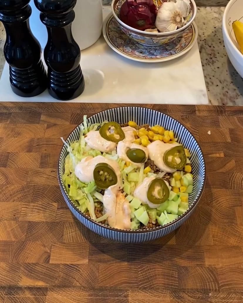 Kalorisnål tacobowl med tex-mex-sås