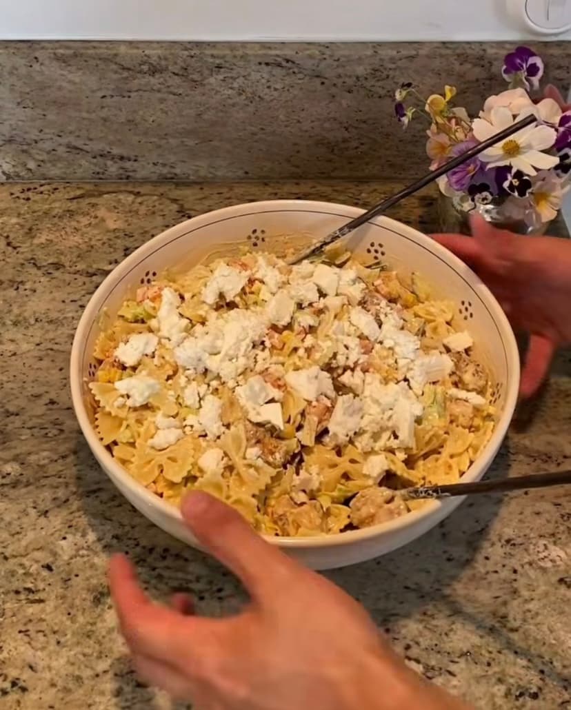 Krämig currykyckling-pastasallad