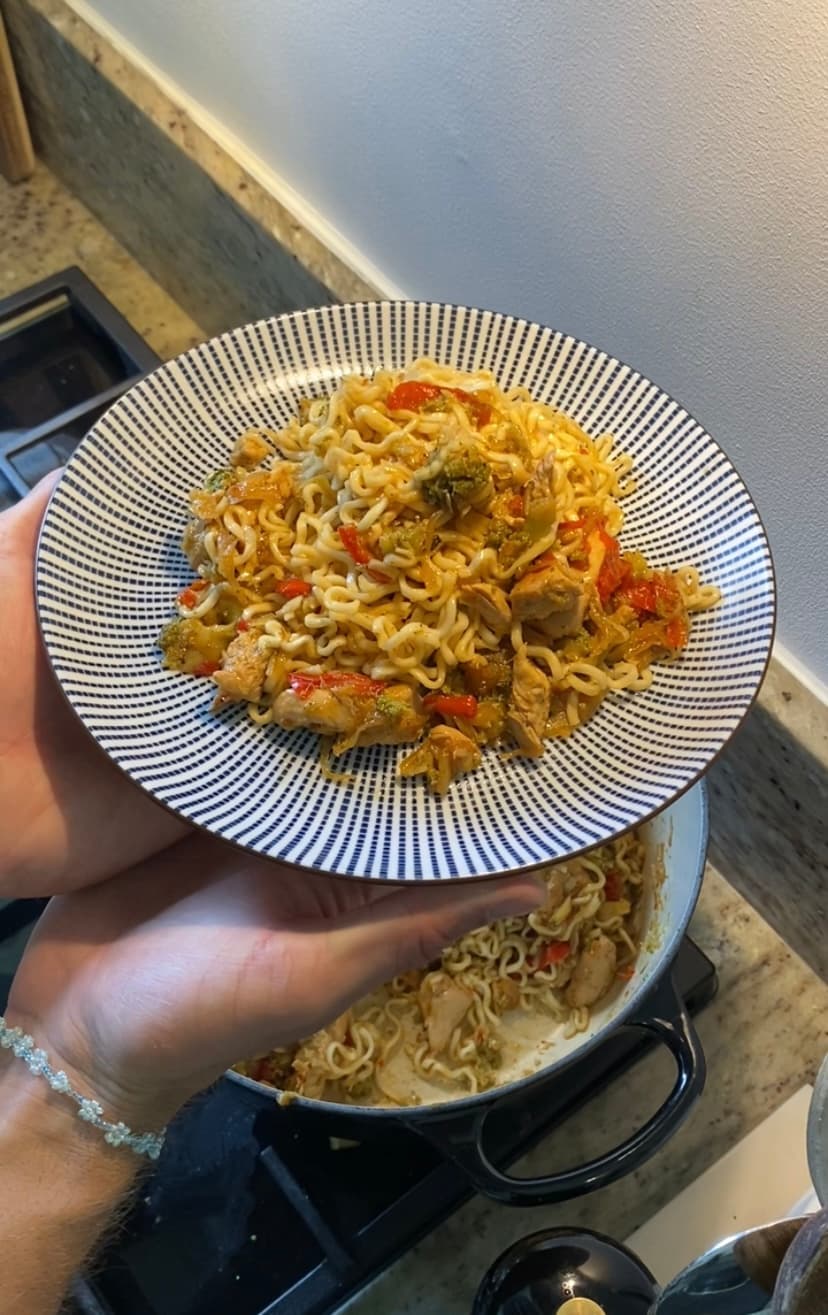 Nudelwok med kyckling