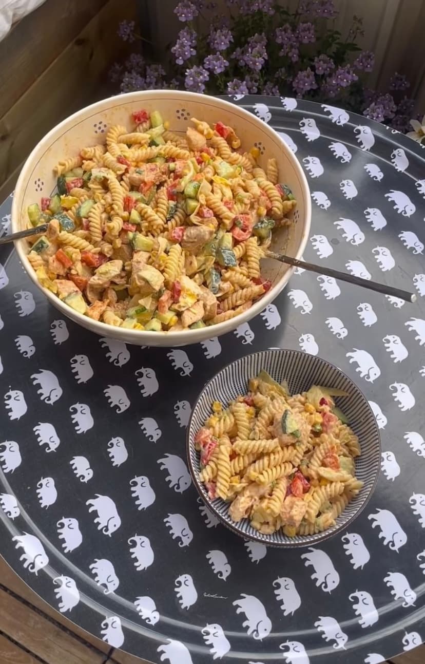 Krämig sweetchili-pastasallad